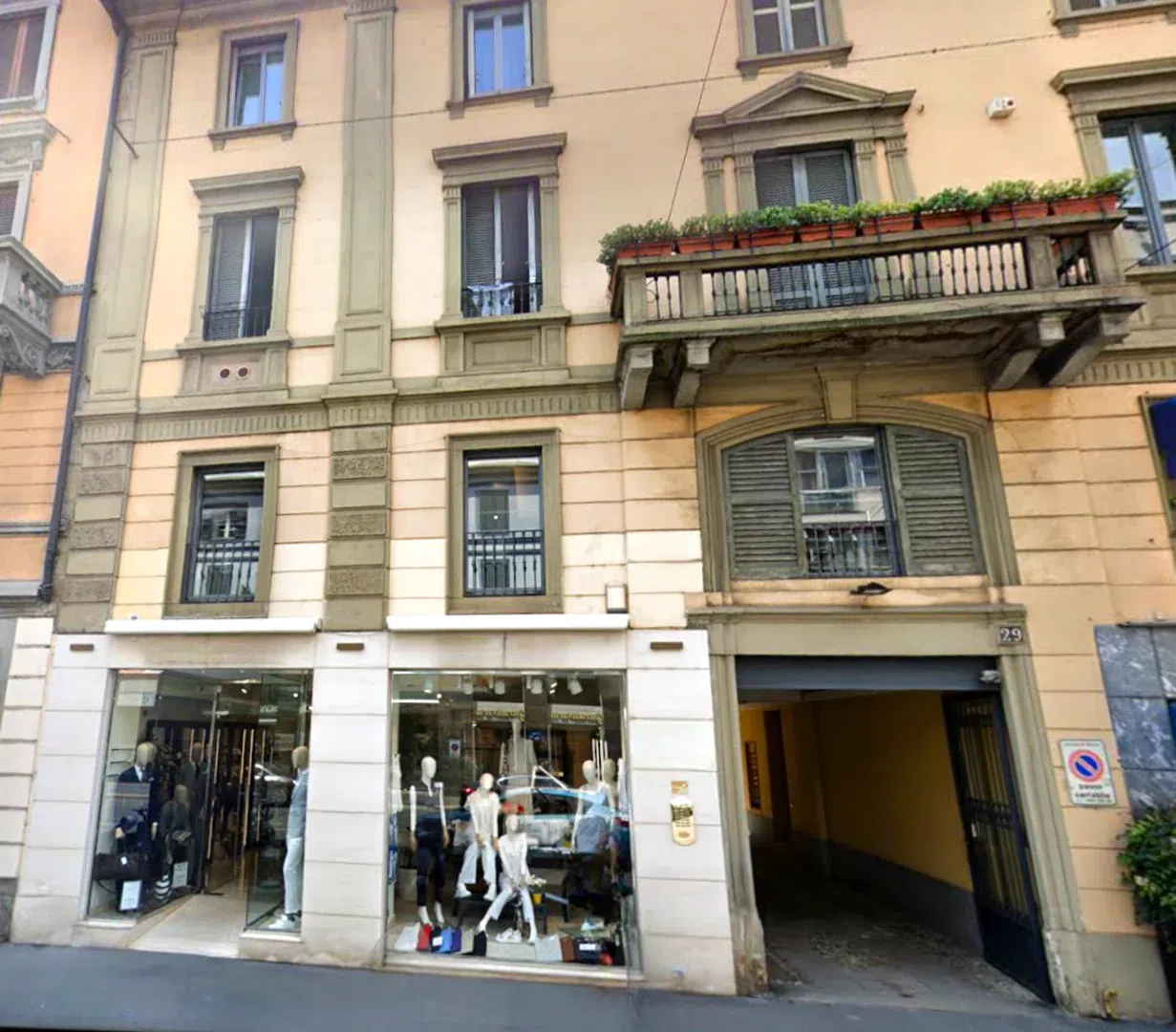 Corso Vercelli 29 milan external